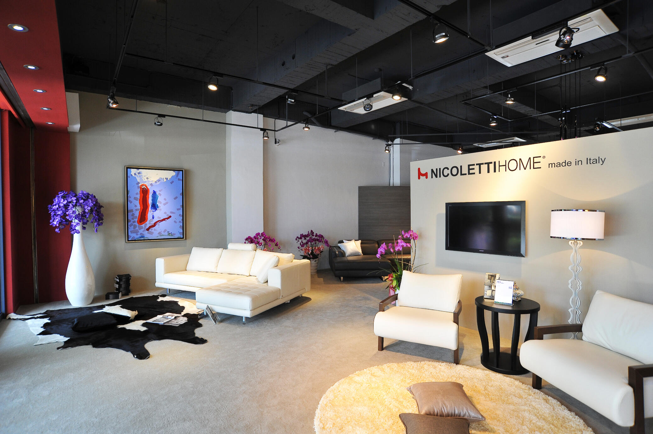 9.線條與色面不是裝飾，它們在日常裡延伸為時間的層理。