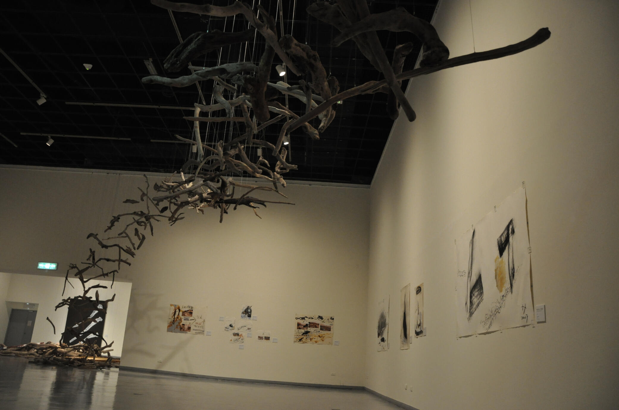 7.以「槐如痍木,沽荄獨存」之懷殤,面對山林崩毀與溪谷殘骸。