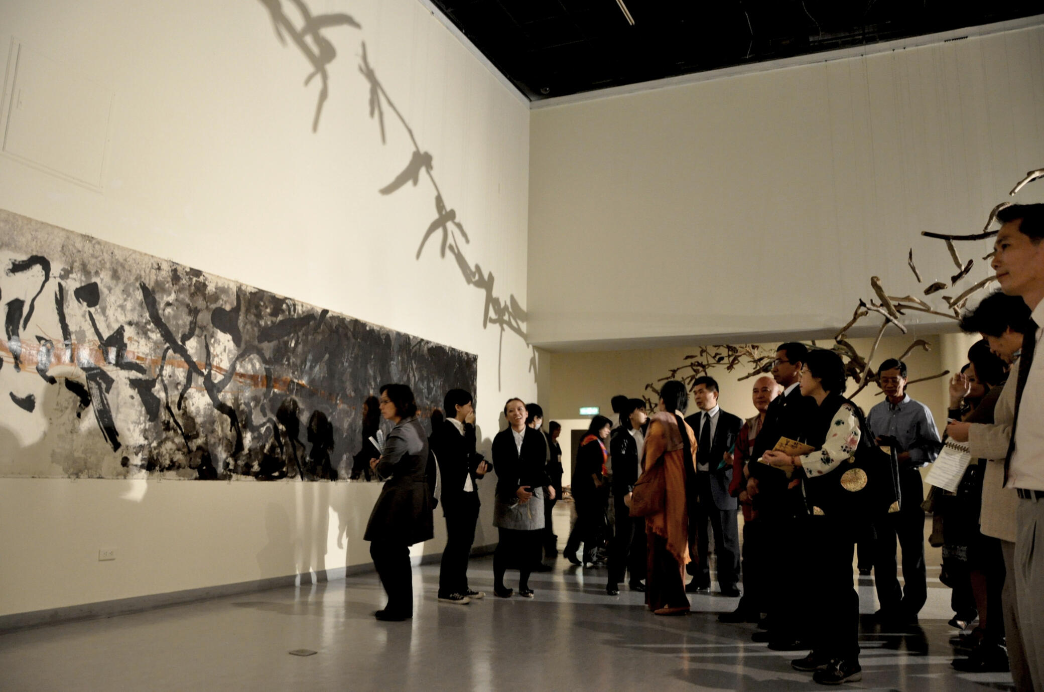 10.展名中的「河殤」指向地景創傷與倫理追問的雙重層次。